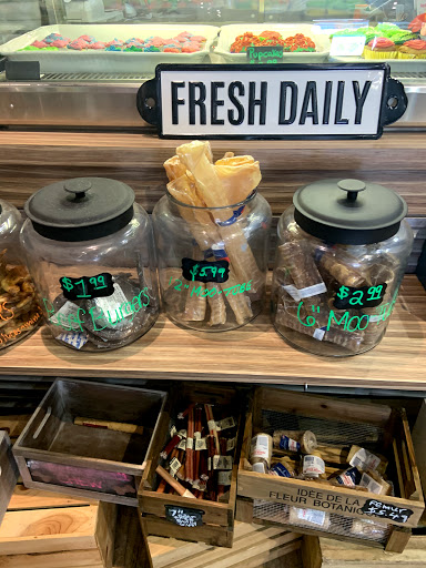 Pet Store «Whisker Bones Supply Co.», reviews and photos, 138 N Main St, Edwardsville, IL 62025, USA