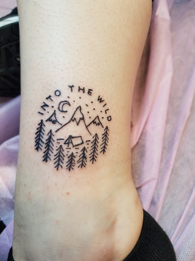 Explore alabama crimson tide tattoo ideas, creative tattoo ideas in Davis, available at SIX GUN SOUND TATTOO