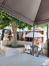 Atmosphère du Chez grand mère le perthus restaurant et chambres d’hôte - n°1