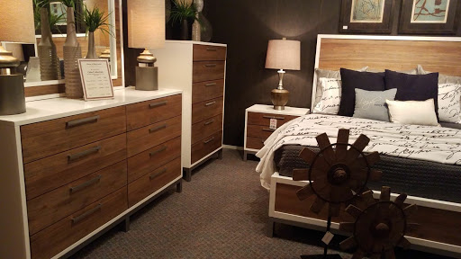 Bedroom Furniture Store «House of Bedrooms», reviews and photos, 1700 S Telegraph Rd, Bloomfield Hills, MI 48302, USA