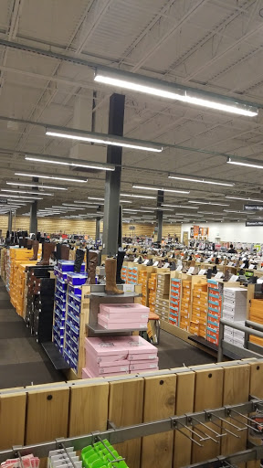 Shoe Store «DSW Designer Shoe Warehouse», reviews and photos, 10060 Reisterstown Rd, Owings Mills, MD 21117, USA