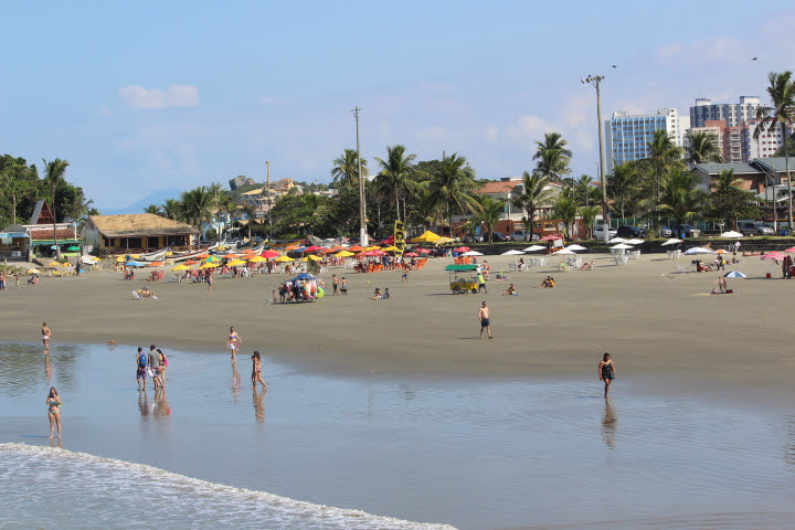 Foto di Spiaggia del Pescatore con una superficie del acqua cristallina