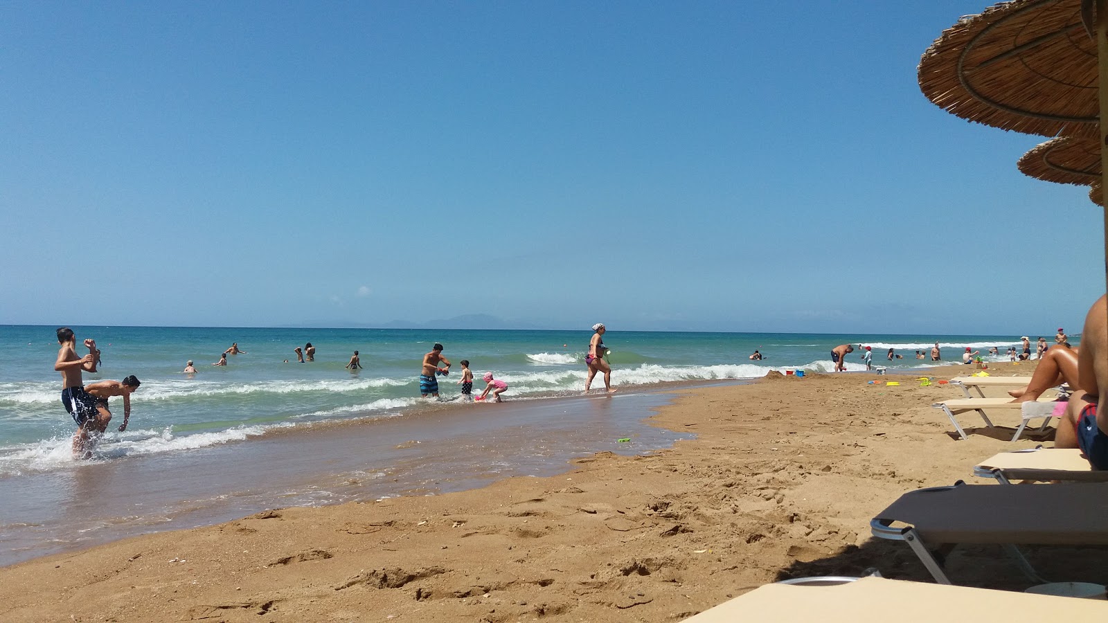 Foto van Vartholomio beach - populaire plek onder ontspanningskenners