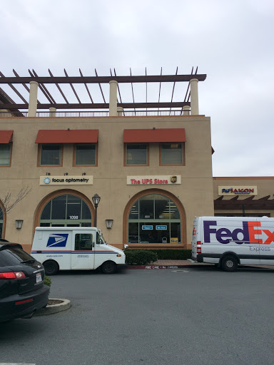 Shipping and Mailing Service «The UPS Store», reviews and photos, 1098 Foster City Blvd #106, Foster City, CA 94404, USA