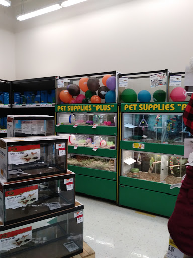 Pet Supply Store «Pet Supplies Plus», reviews and photos, 26230 Hoover Rd, Warren, MI 48089, USA