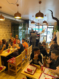 Atmosphère du Restaurant AS DÜRÜM à Clichy - n°3