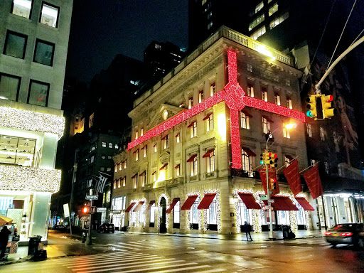 Jewelry Store «Cartier Saks», reviews and photos, 611 5th Ave, New York, NY 10022, USA