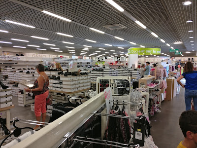 GEMO BREST - KERGARADEC Chaussures et Vêtements à Brest