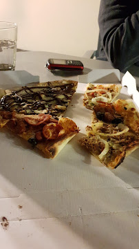 Plats et boissons du Pizzeria Kiosque À Pizzas à Avoine - n°3