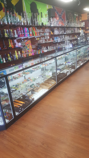 Tobacco Shop «Smoke Center In Longview», reviews and photos, 1016 W Loop 281 Suite # B, Longview, TX 75604, USA