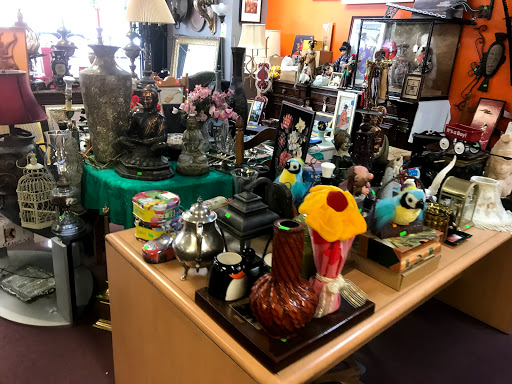 Thrift Store «Genmer Thrift Store and Donation Center», reviews and photos, 6265 Van Nuys Blvd, Van Nuys, CA 91401, USA