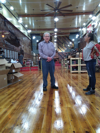 Department Store «Hooks Big D Corral», reviews and photos, 119 N Washington St, DeRidder, LA 70634, USA