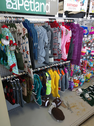 Pet Store «Petland», reviews and photos, 977 E State St, Athens, OH 45701, USA