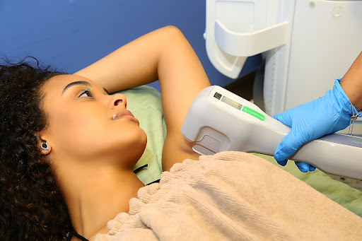 Dermatologist «Lorei Medical Spa», reviews and photos, 2402 Weston Rd, Weston, FL 33326, USA