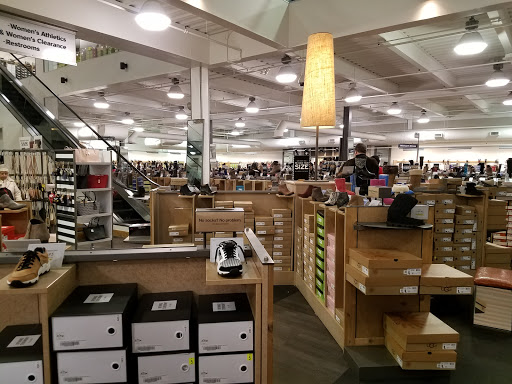 Shoe Store «DSW Designer Shoe Warehouse», reviews and photos, 60 NJ-17, Paramus, NJ 07652, USA