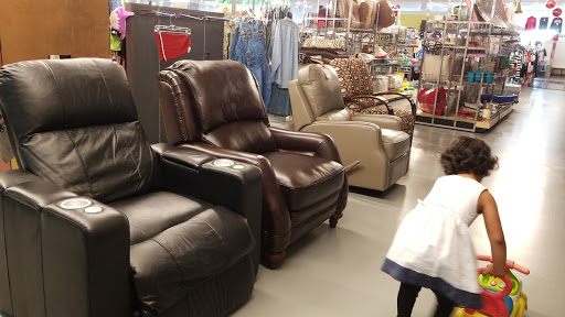 Thrift Store «Ohio Discount Thrift Store Inc», reviews and photos, 1739 Brittain Rd, Akron, OH 44310, USA