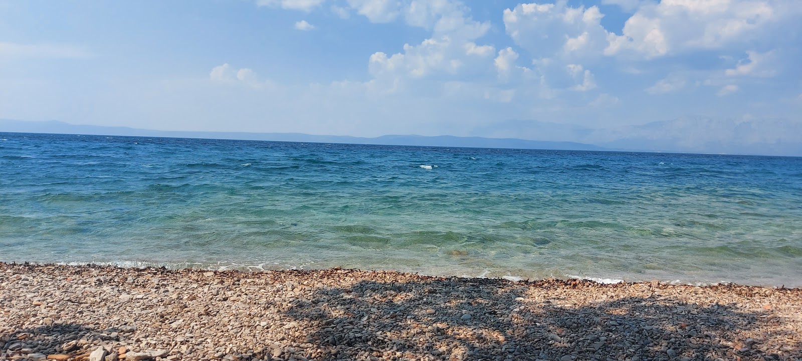 Salpa beach的照片 带有直岸