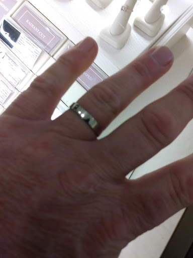 Jewelry Store «Jared The Galleria of Jewelry», reviews and photos, 1330 W Pipeline Rd, Hurst, TX 76053, USA