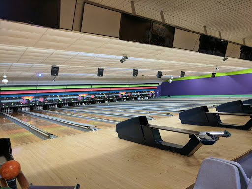 Bowling Alley «Blue Fox Rock n Bowl», reviews and photos, 1603 Hopmeadow St, Simsbury, CT 06070, USA