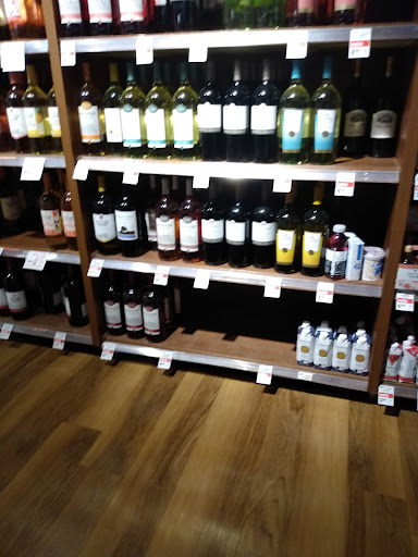 Supermarket «Giant Eagle Supermarket», reviews and photos, 6300 Biddulph Rd, Brooklyn, OH 44144, USA