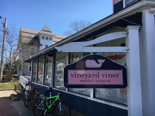 Clothing Store «Vineyard Vines», reviews and photos, 56 Narragansett Ave, Oak Bluffs, MA 02557, USA