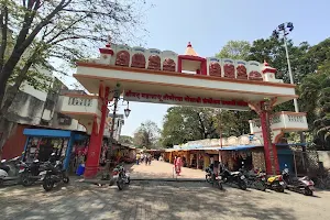 Mahasadhu Shree Moraya Gosavi Maharaj Sanjivan Samadhi Mandir image