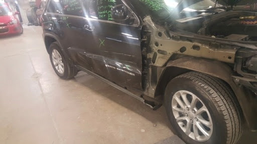 Auto Body Shop «Service King Collision Repair of Downtown Nashville», reviews and photos, 200 Main St, Nashville, TN 37213, USA