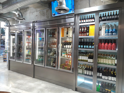 Liquor Store «Triton Liquors Miami Beach», reviews and photos, 2897 Collins Ave, Miami, FL 33140, USA