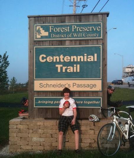 Bicycle Store «2 Bici Bicycle Shop», reviews and photos, 8695 Archer Ave, Willow Springs, IL 60480, USA