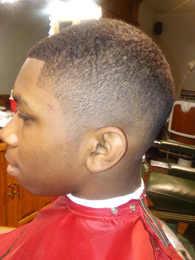 Barber Shop «International Profyle Barber shop», reviews and photos, 3101 W Main St, Kalamazoo, MI 49006, USA