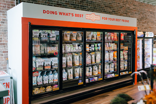 Pet Supply Store «Brookside Barkery & Bath», reviews and photos, 118 W 63rd St, Kansas City, MO 64113, USA