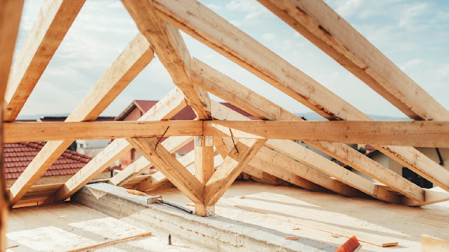 Opinii despre Reparații acoperișuri și construcții complete în <nil> - Firmă de construcții