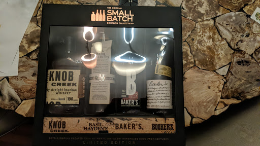 Liquor Store «Mt Airy Liquors», reviews and photos, 321 E Ridgeville Blvd, Mt Airy, MD 21771, USA