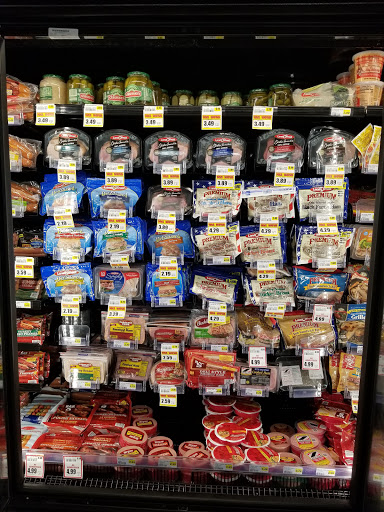 Grocery Store «Food Giant», reviews and photos, 123 W School St, Linden, TN 37096, USA