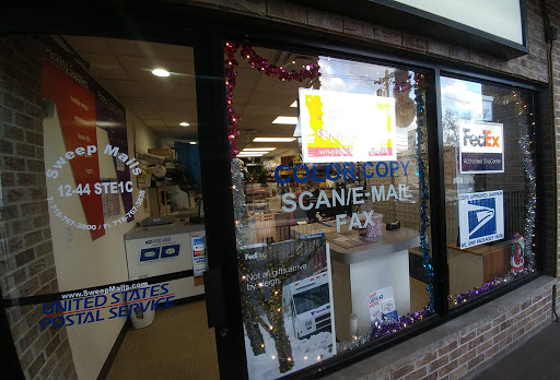 Shipping and Mailing Service «Sweep Mails-FedEx-DHL-Post Office-Whitestone», reviews and photos, 12-44 Clintonville St #1c, Whitestone, NY 11357, USA