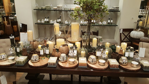 Furniture Store «Pottery Barn», reviews and photos, 10000 Research Blvd B02A, Austin, TX 78759, USA