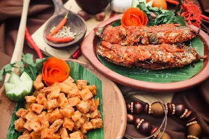 Nasi Campur & Nasi Uduk Kedai Titan Balikpapan Baru image