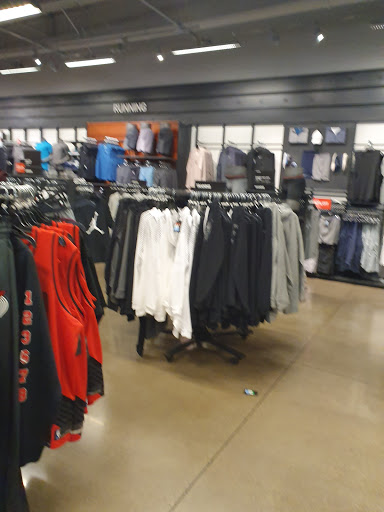 Sporting Goods Store «Nike Factory Store», reviews and photos, 1001 N Arney Rd #810, Woodburn, OR 97071, USA