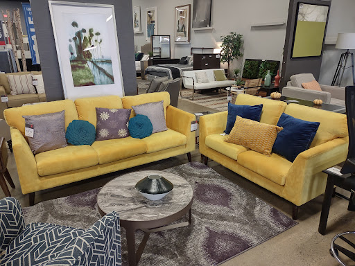 Furniture Rental Service «CORT Furniture Rental & Clearance Center», reviews and photos, 13946 Lee Jackson Memorial Hwy, Chantilly, VA 20151, USA