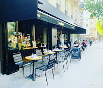 Atmosphère du Restaurant italien Bombolò Epicerie-Pizzeria-Oenothèque-Traiteur Italien à Paris - n°1