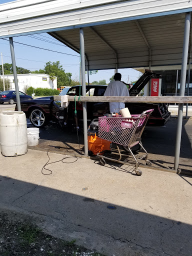 D & D Car Wash & Detail Shop en Gonzales