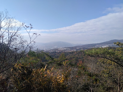 燈明山