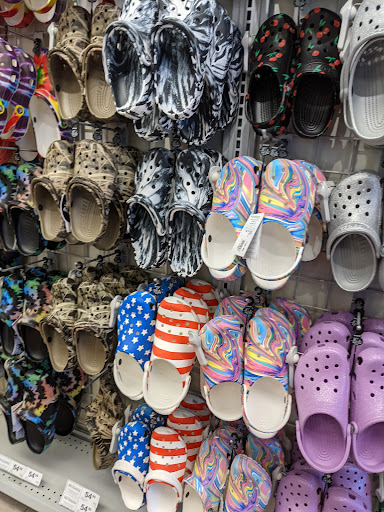 Shoe Store «Rack Room Shoes», reviews and photos, 2809 Battleground Ave, Greensboro, NC 27455, USA