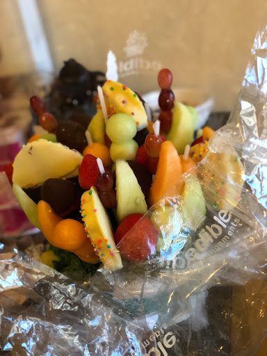 Gift Shop «Edible Arrangements», reviews and photos, 617 Uptown Blvd #105, Cedar Hill, TX 75104, USA