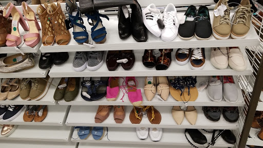 Clothing Store «Ross Dress for Less», reviews and photos, 17880 Newhope St, Fountain Valley, CA 92708, USA