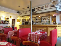 Atmosphère du Restaurant Au Café Français à Viviers - n°2