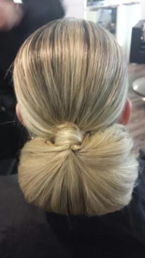 Hair Salon «Gallery Salon», reviews and photos, 1305 Farmington Ave, Farmington, CT 06032, USA