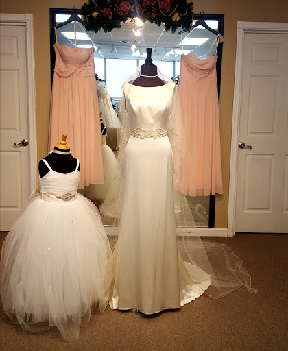 Bridal Shop «Sue Ames Bridal Outlet», reviews and photos, 202 N 10th St, Allentown, PA 18102, USA