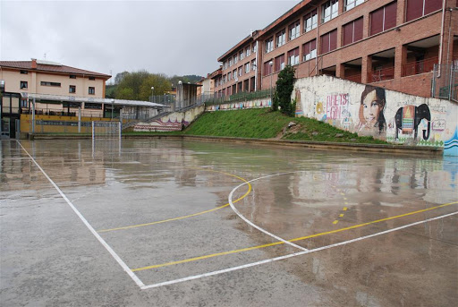 GAINZURI Ikastetxea, Institución educativa pública en Urretxu,Gipuzkoa