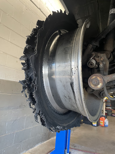 Auto Repair Shop «Meineke Car Care Center», reviews and photos, 2000 Silas Deane Hwy, Rocky Hill, CT 06067, USA